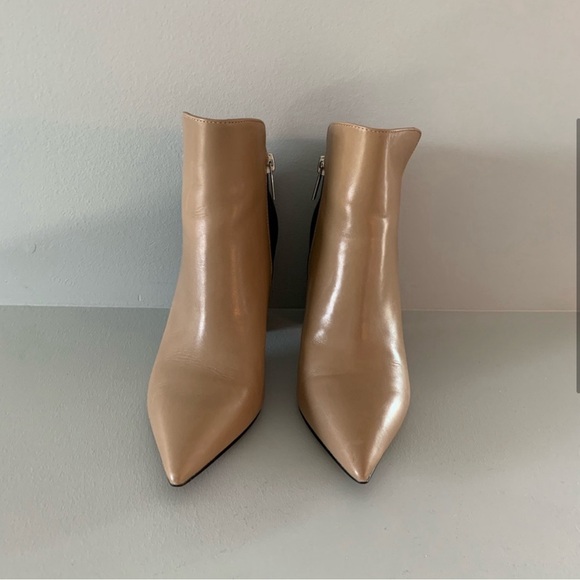 Marc Fisher black tan booties Size 6 - Picture 2 of 7